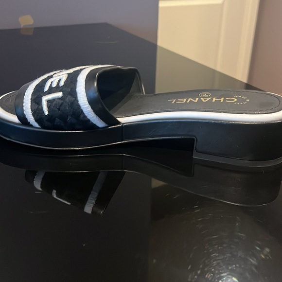 Chanel Lambskin Embroidered CC Mule Sandal 37 Black White - Picture 7 of 11